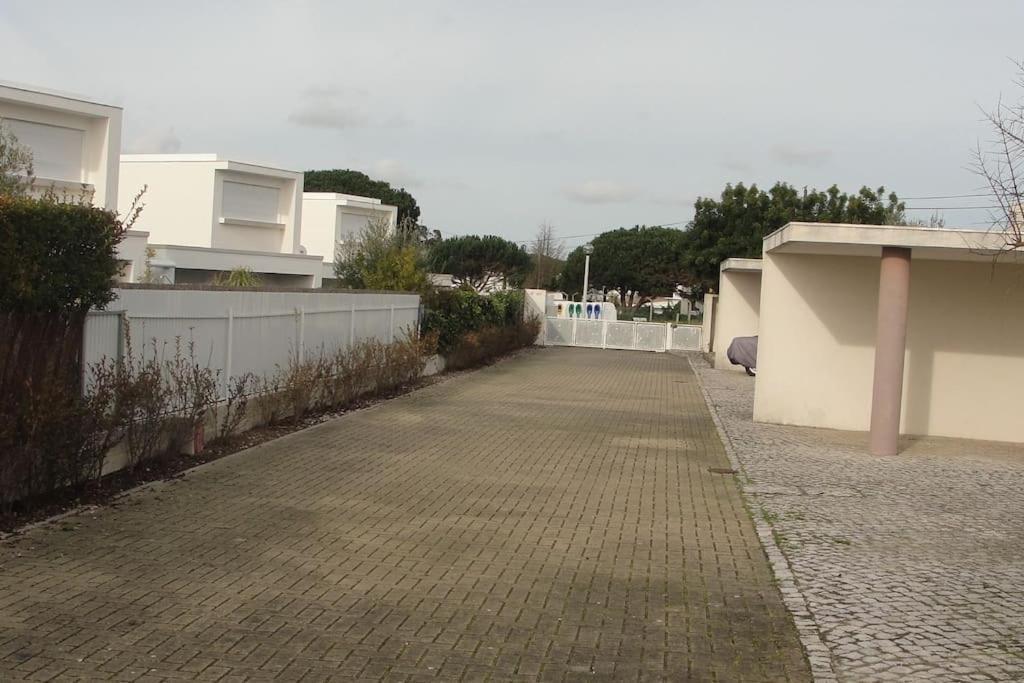 Vivenda Com Piscina Perto Da Sesimbra